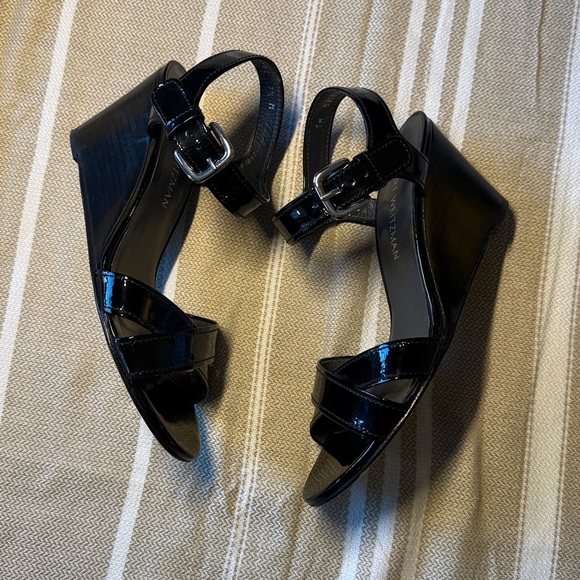 EUC Stuart Weitzman Black Wedge Strappy Open Toe Sandals Size 7.5 - Picture 4 of 7